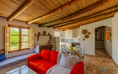 Open plan kitchen / dining / living area